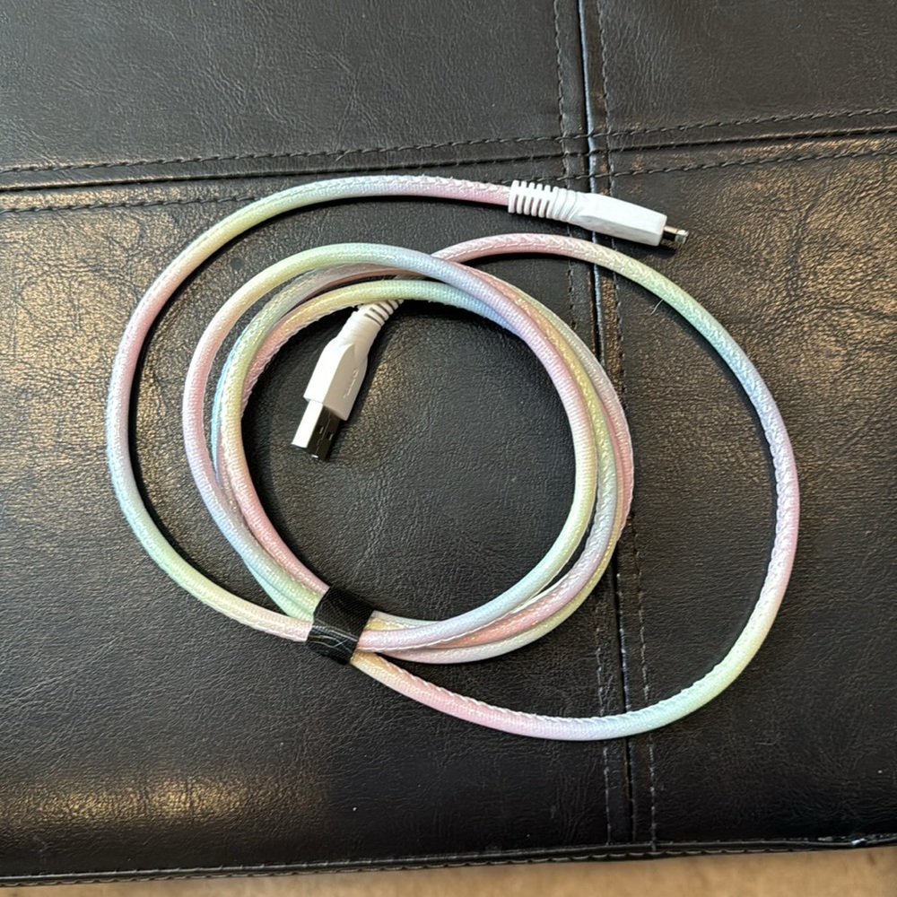 Random IPhone cords - Picture 3 of 5